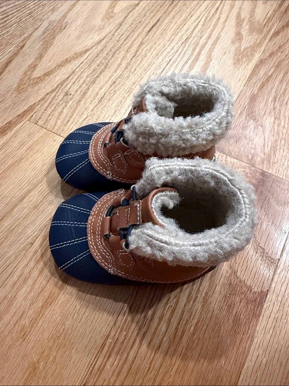 Robeez soft faux
